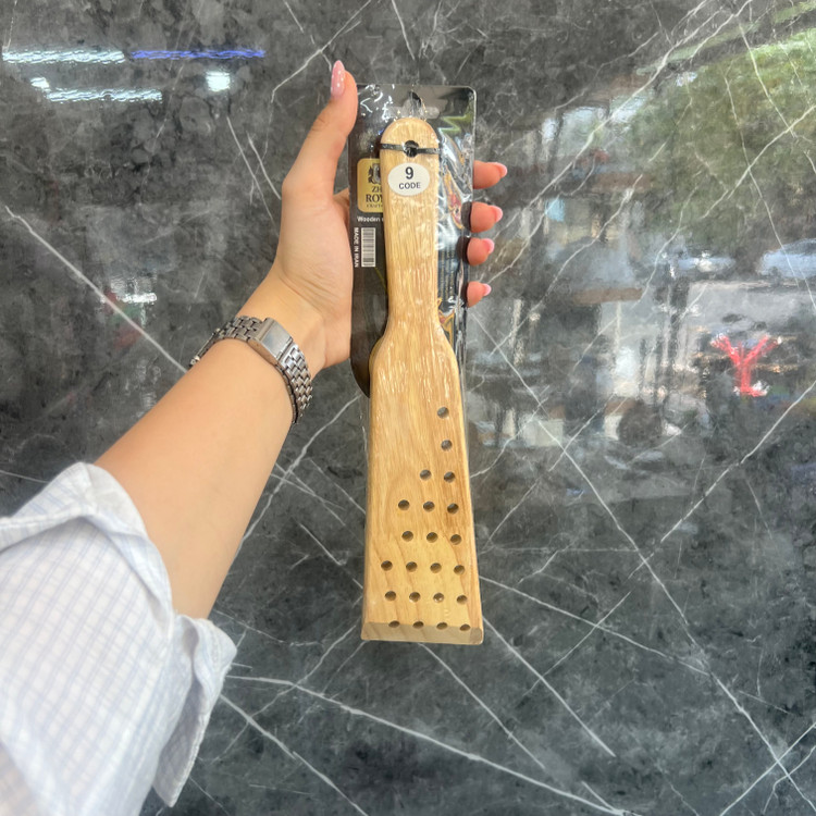 کفگیر چوبی سوراخ دار ساده